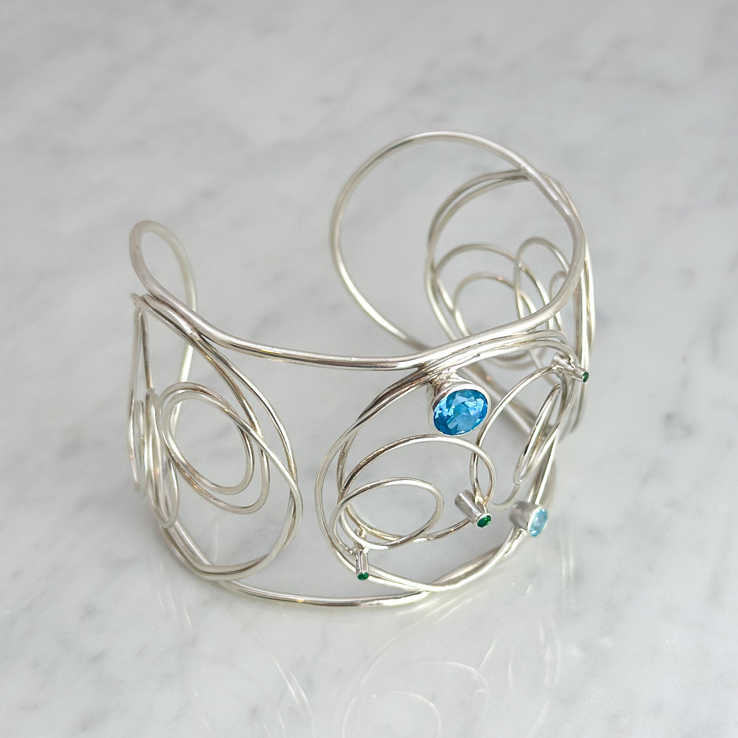 Pwll Ceris (Swellies) Cuff Bagle with Topaz and Tsavorite