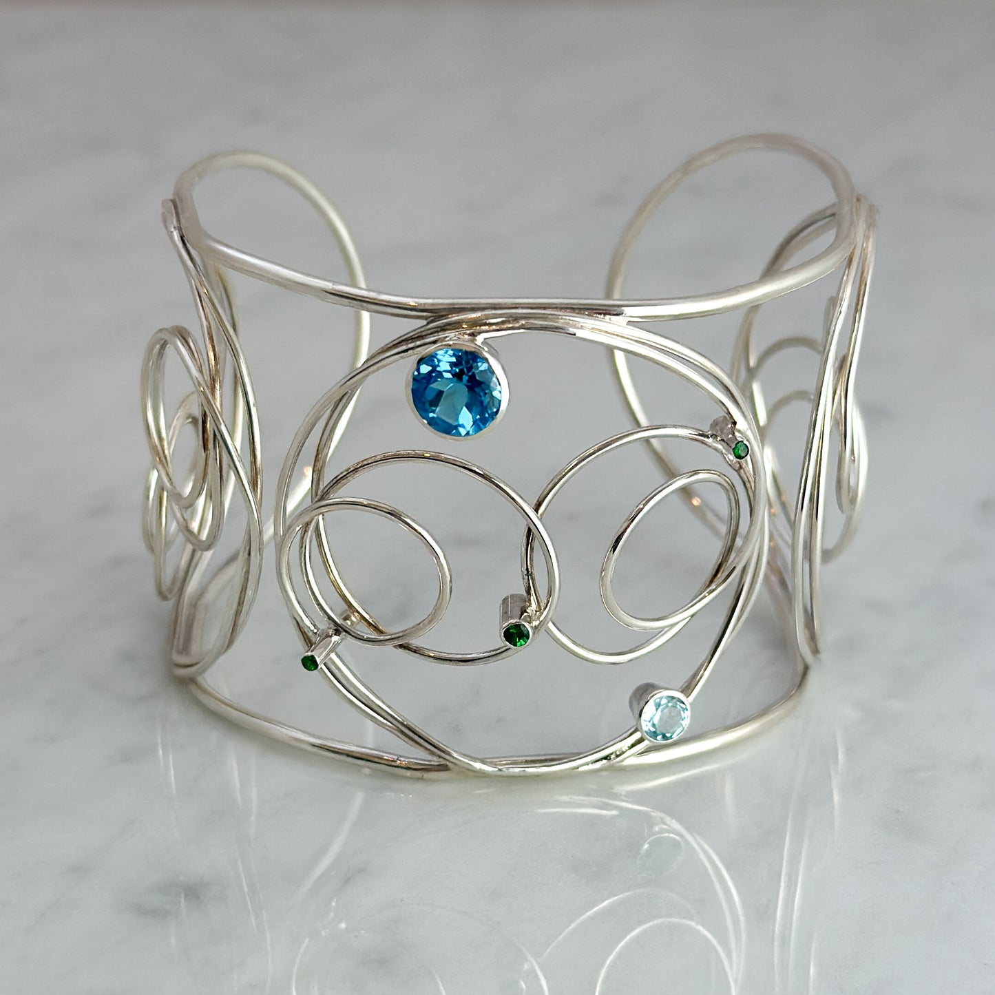 Pwll Ceris (Swellies) Cuff Bagle with Topaz and Tsavorite