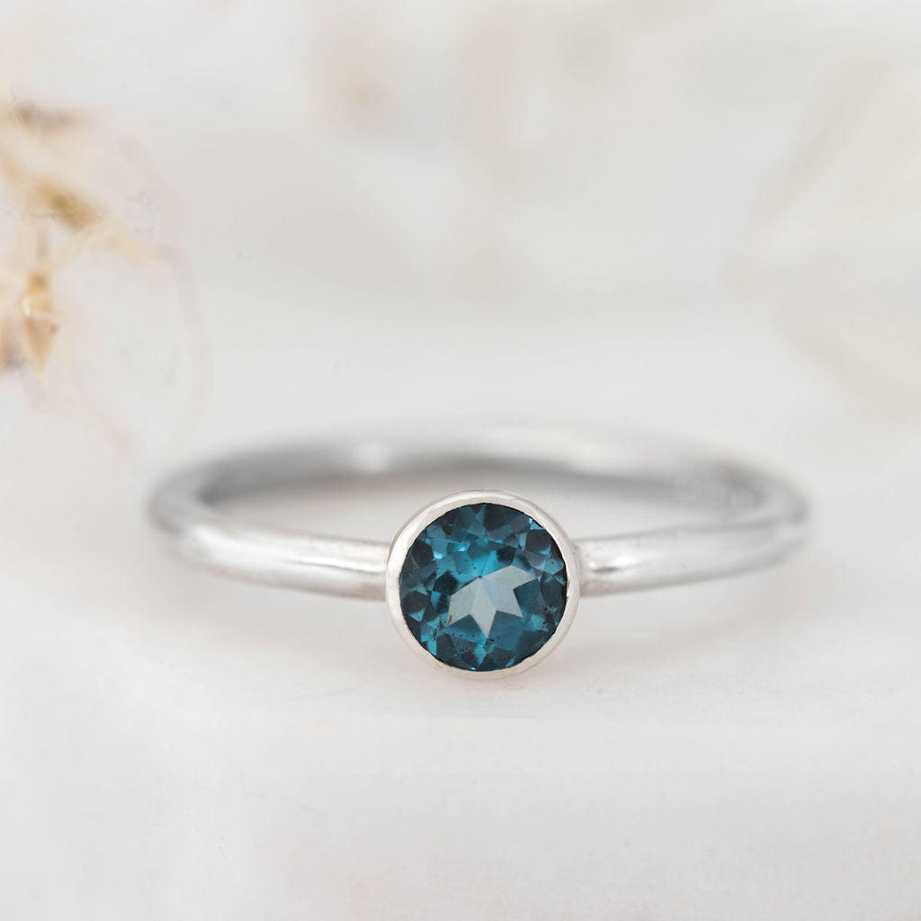 White Gold with Swiss Blue Topaz Nestle Ring