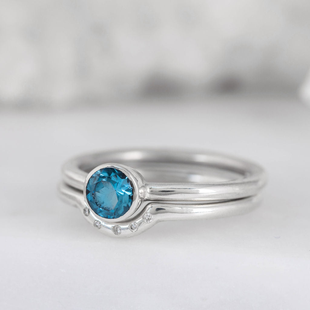Platinum Diamond Studded Nestling Wedding Ring