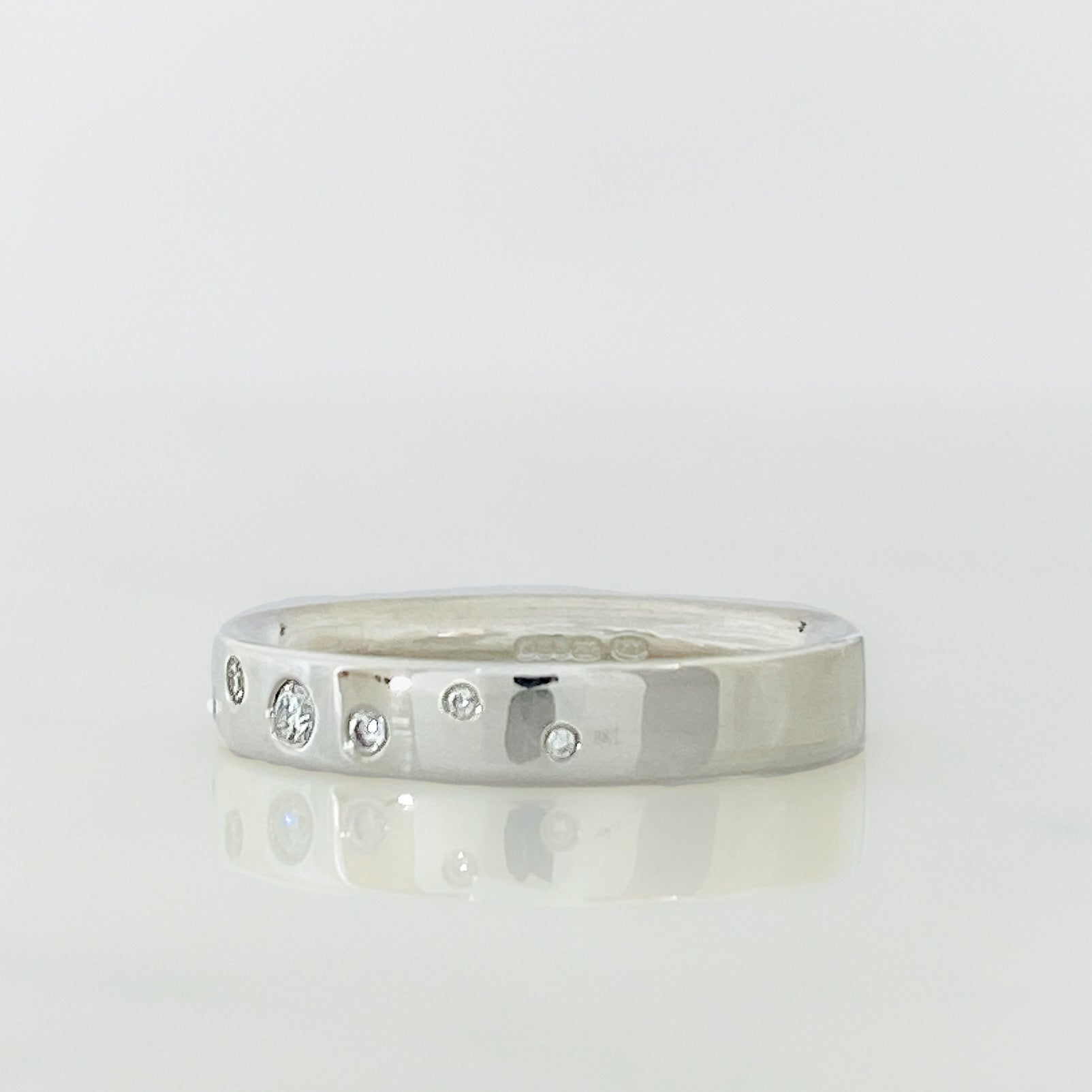 White Gold Serendipity Diamond Scatter Ring (4mm wide)