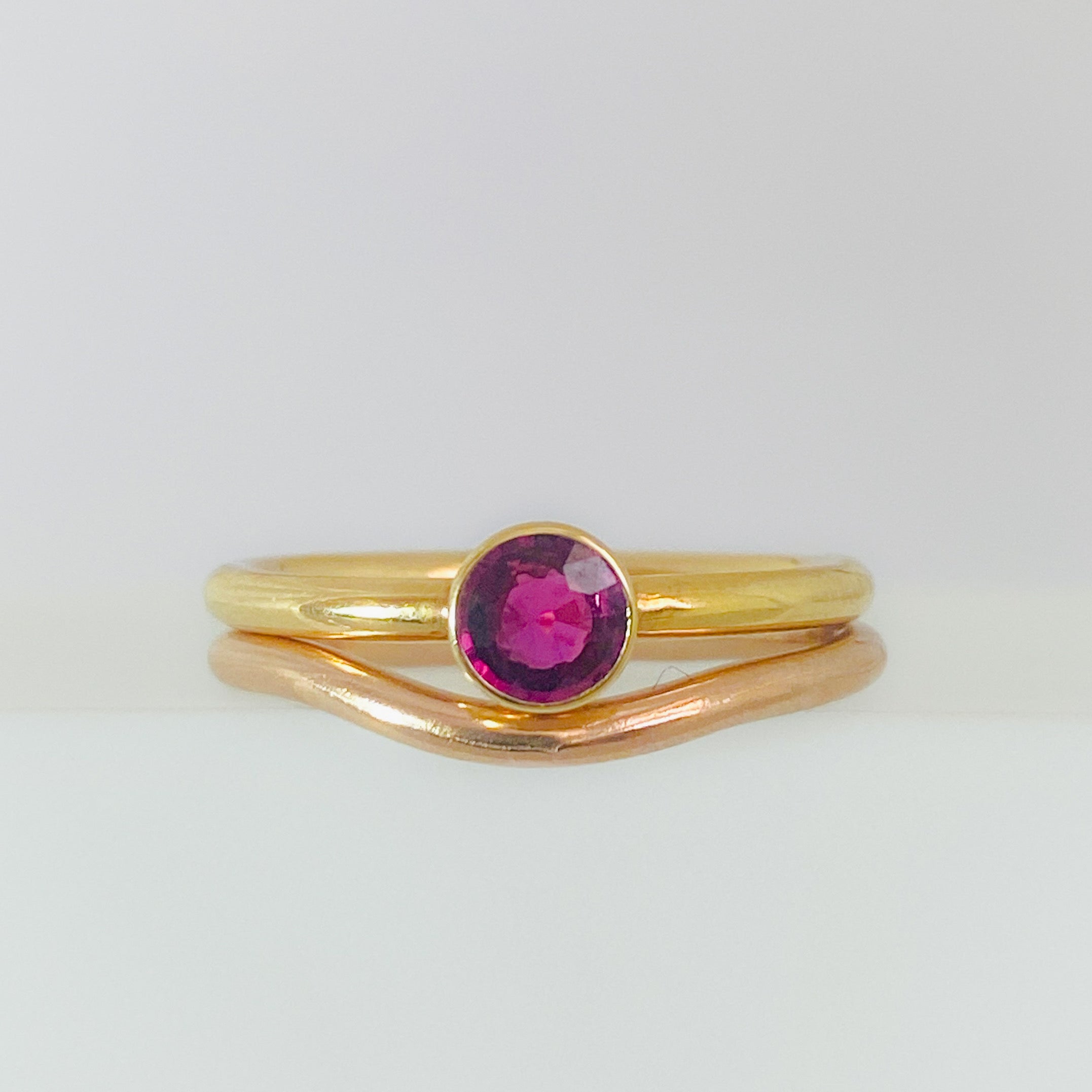 Rose Gold Curve Wedding Band